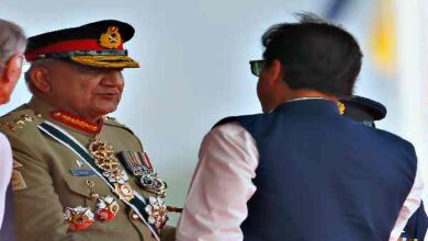 शहाब असलम दे रहा था डायरेक्शन